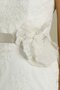 Gekerbter Ausschnitt Kurze Ärmeln Schlüsselloch Rücken Brautkleid mit Blume mit Bordüre