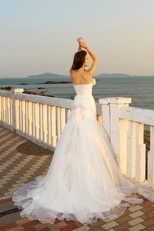 Beach Stil Kapelle Schleppe Sittsames Brautkleid mit Blume ohne Träger