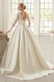 Satin Duchesse-Linie Juwel Ausschnitt Brautkleid mit Applikation mit Gericht Schleppe
