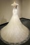 Ewiges Sweep Zug Stilvolles Festliches Brautkleid mit Bordüre