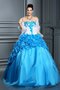 Herz-Ausschnitt Ärmelloses Satin Sittsames Quinceanera Kleid mit Rüschen