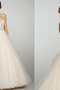 Rückenfreies Ärmellos Natürliche Taile Duchesse-Linie Brautkleid mit Juwel Ausschnitt