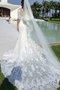Unverwechselbar Dom Garten Modisches Brautkleid mit Applikation