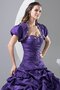 Pick-Ups Duchesse-Linie Gesticktes Quinceanera Kleid mit Herz-Ausschnitt