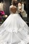 Lange Ärmeln V-Ausschnitt Tüll Natürliche Taile Brautkleid mit Bordüre