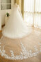 A-Line Unverwechselbar Bodenlanges Brautkleid aus Satin mit Blume