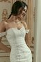 Aufregend Bodenlanges Modern Brautkleid mit Gericht Schleppe mit Knöpfen
