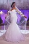 Tüll Sweep Train Herz-Ausschnitt Langärmeliges Brautkleid mit Applike