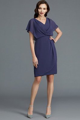 V-Ausschnitt Etui Kurze Ärmeln Natürliche Taile Chiffon Brautmutterkleid