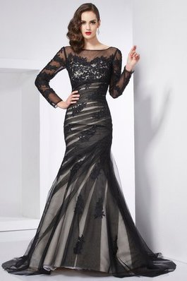 Normale Taille Lange Ärmeln Satin Juwel Ausschnitt Sweep Train Ballkleid