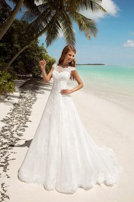 Bateau Konservatives Extravagantes Brautkleid mit gekappten Ärmeln mit Bordüre