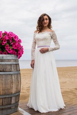 Beach Stil Spitze Brautkleid mit Knöpfen mit Schmetterlingsknoten