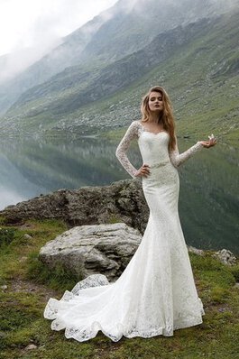 Meerjungfrau Herz-Ausschnitt Romantisches Brautkleid mit Schleife mit Bordüre
