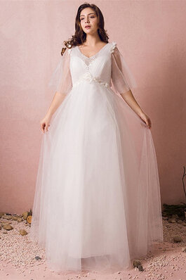 Ausgezeichnet Sittsames Exklusive Brautkleid mit Empire Tailler mit Blume