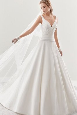 A-Line Gericht Schleppe Luxus Romantisches Brautkleid aus Satin