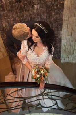 Perfekt Kirche V-Ausschnitt Bodenlanges Stilvolles Brautkleid