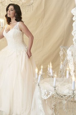 V-Ausschnitt Duchesse-Linie Vintage Romantisches Brautkleid für Übergröße