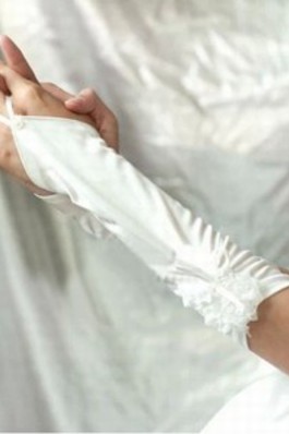 Junoesque Satin 3D Blumen Elfenbein Elegant|Bescheiden Brauthandschuhe - Foto 2