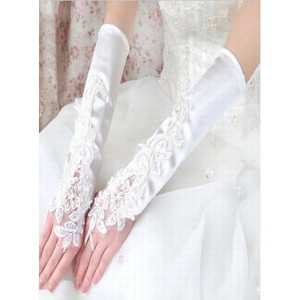 Exquisit Satin Mit Applikation Weiß Elegant Brauthandschuhe