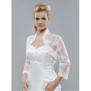 Junoesque Organza Weiß Luxuriös Spitze Saum Bolero