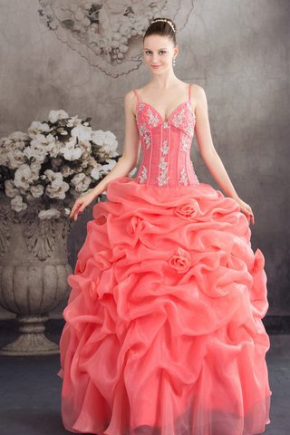 Duchesse-Linie Spaghetti Träger Quinceanera Kleid mit Applikation mit Rüschen