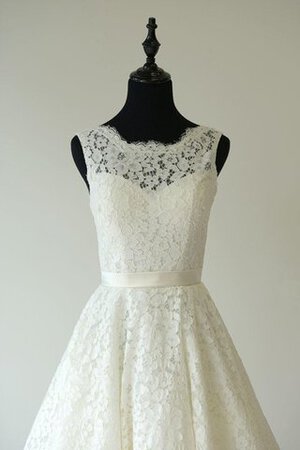 Garten Wadenlanges Legeres Brautkleid mit Gürtel mit Bordüre