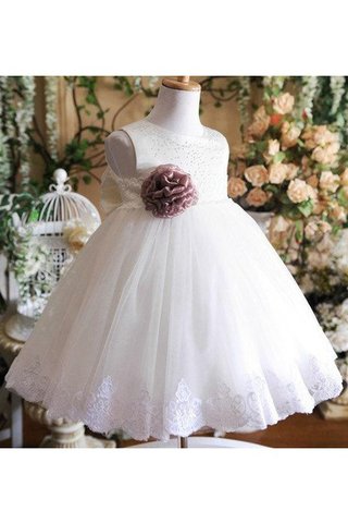 Empire Taille A-Line Knielanges Blumenmädchenkleid mit Rüschen mit Blume