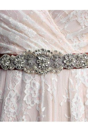 Zeitloses Kurze Ärmeln Spitze Brautkleid mit Schleife mit Rüschen