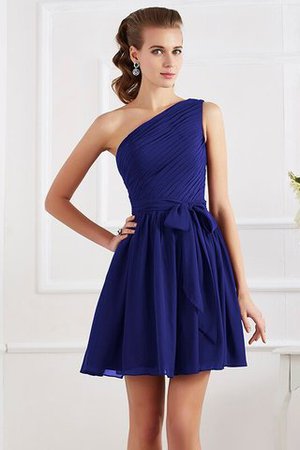 Ein Schulterfreies Chiffon A-Line Mini Brautjungfernkleid ohne Ärmeln