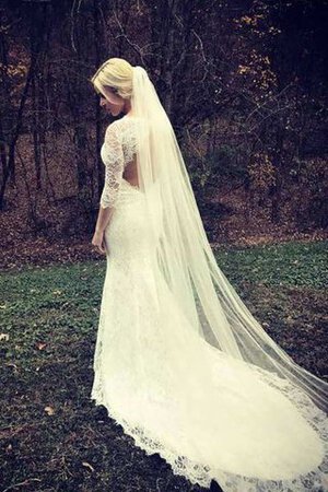 Spitze halbe Ärmeln Extravagantes Brautkleid mit Knöpfen mit Applike