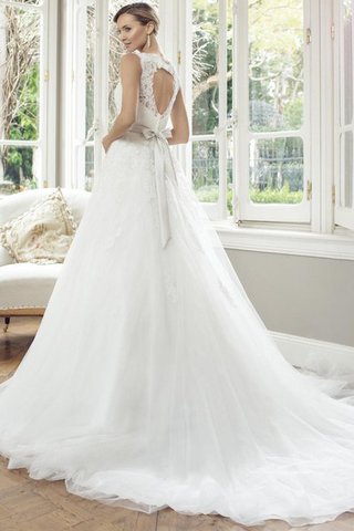 Ärmellos V-Ausschnitt Extravagantes Brautkleid aus Spitze mit Applike