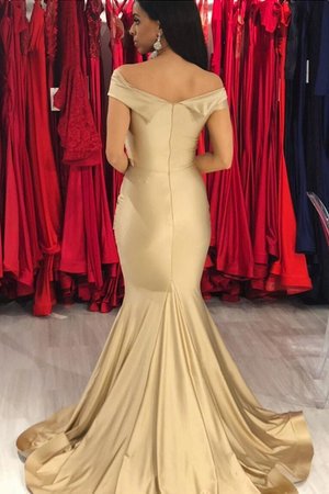 Sweep Train Meerjungfrau Stil Seher Abendkleid aus Satin mit Schulterfreier Ausschnitt