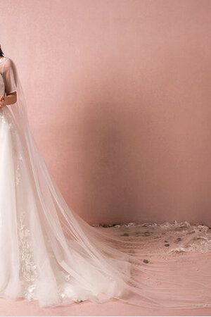 A-Line Unverwechselbar Bodenlanges Brautkleid aus Satin mit Blume