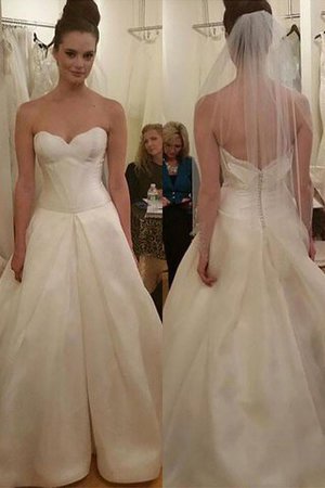 Herz-Ausschnitt Duchesse-Linie Natürliche Taile Taft Ärmelloses Brautkleid