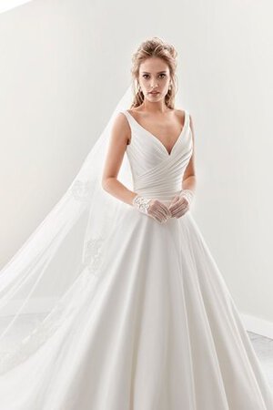 A-Line Gericht Schleppe Luxus Romantisches Brautkleid aus Satin