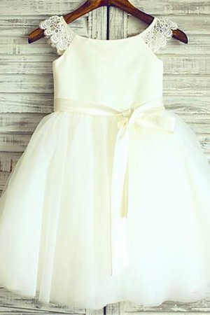 Ärmelloses Prinzessin Schaufel-Ausschnitt Organza Blumenmädchenkleid mit Schleife