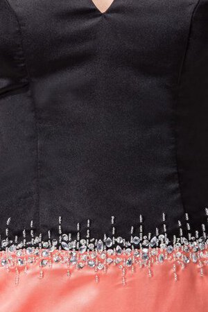 Perlenbesetztes Nackenband Vorne Geschlitztes Bodenlanges Abendkleid