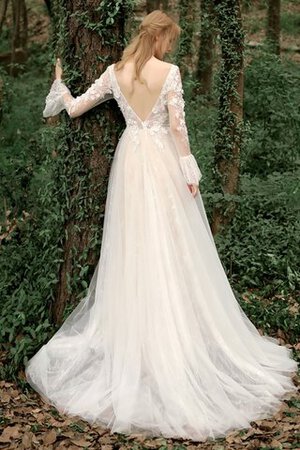 Fabelhaft Spitze Natürliche Taile Schick Brautkleid mit V-Ausschnitt