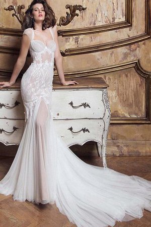 Queen Neckline Tüll Bodenlanges Extravagantes Brautkleid mit gekappten Ärmeln