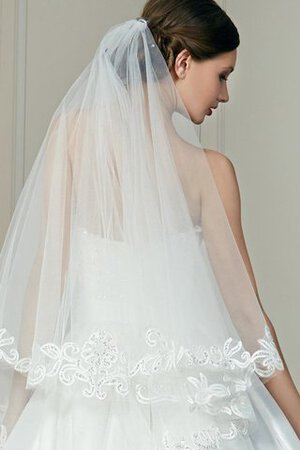 Trägerloser Ausschnitt Ärmelloses Bodenlanges Brautkleid aus Satin mit Rücken Schnürung