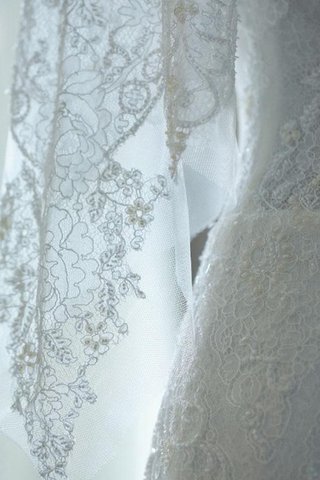 Meerjungfrau Halbe Ärmeln Prächtiges Brautkleid mit Bordüre mit Reißverschluss