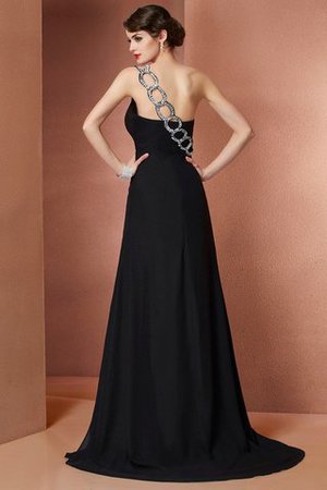 Dies liegt daran dass es viel einfacher ist ein größeres Kleid 9ce2-b786o-a-linie-chiffon-perlenbesetztes-sweep-zug-armelloses-abendkleid