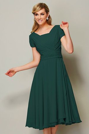 Kurze Ärmeln Normale Taille Chiffon Enges Brautjungfernkleid mit Rüschen