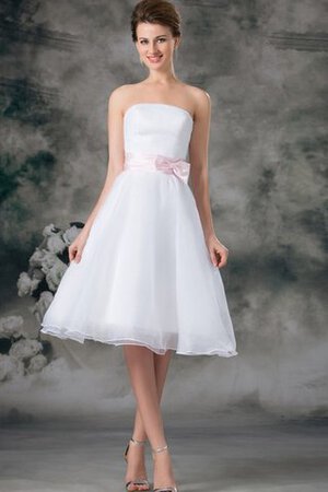 Ärmelloses A-Linie Organza Trägerloser Ausschnitt Jugendweihekleid