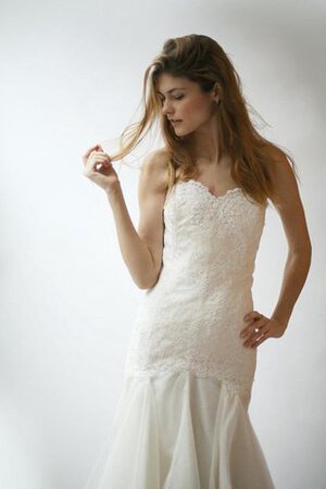 Schwingendes Romantisches Knöchellanges Brautkleid ohne Ärmeln mit Bordüre
