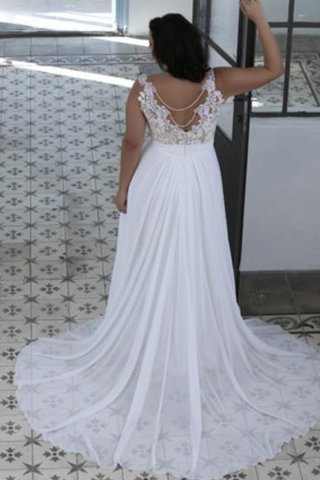 Vielleicht sollten Sie einen Freund einladen, Sie bei der Suche 9ce2-j14ey-spitze-bateau-extravagantes-brautkleid-mit-applike-mit-bordure