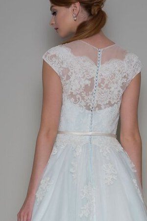 A Linie Schaufel-Ausschnitt Tüll Brautkleid mit gekappten Ärmeln mit Applikation