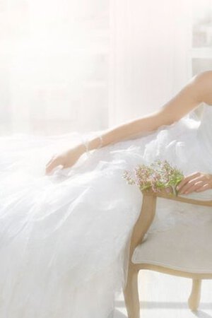 Drapiertes Ärmellos Herz-Ausschnitt Brautkleid mit Sweep zug aus Spitze