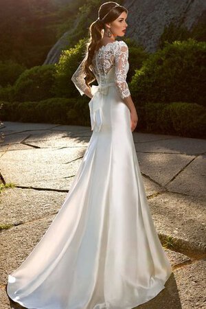 Satin Extravagantes Bodenlanges Brautkleid mit Schulterfreier Ausschnitt mit Applikation