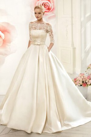 Satin Klassisches Halbe Ärmeln Schulterfrei Elegantes Brautkleid